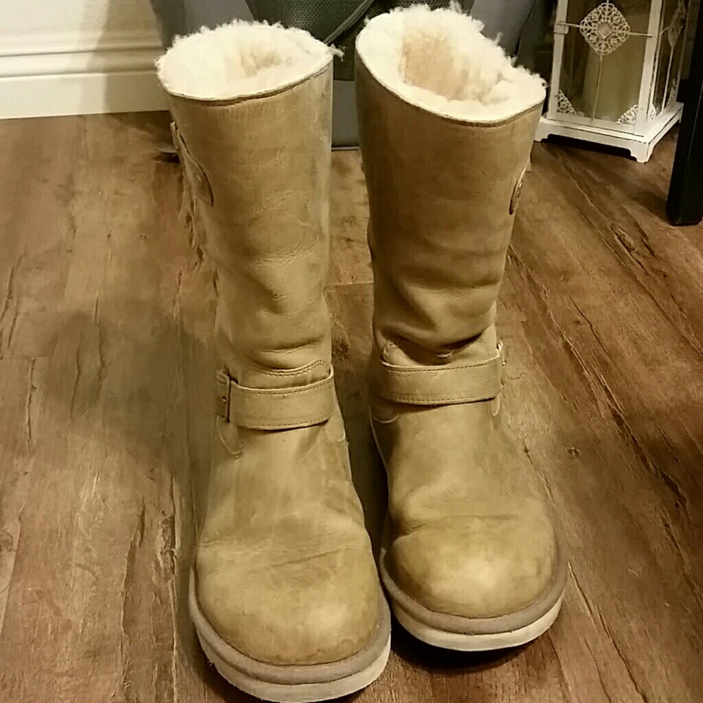 Beautiful uggs size 10